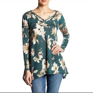 NWOT Green Floral Top